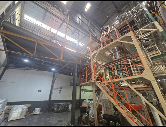 1,200M² WAREHOUSE FOR SALE IN SPRINGFIELD